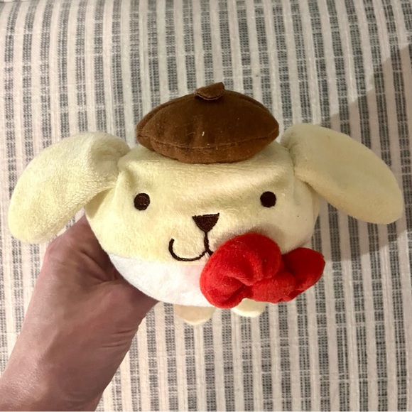 🎉RARE🎉 - Sanrio limited edition Hello Kitty dressed as Pompompurin costume - Picture 9 of 11